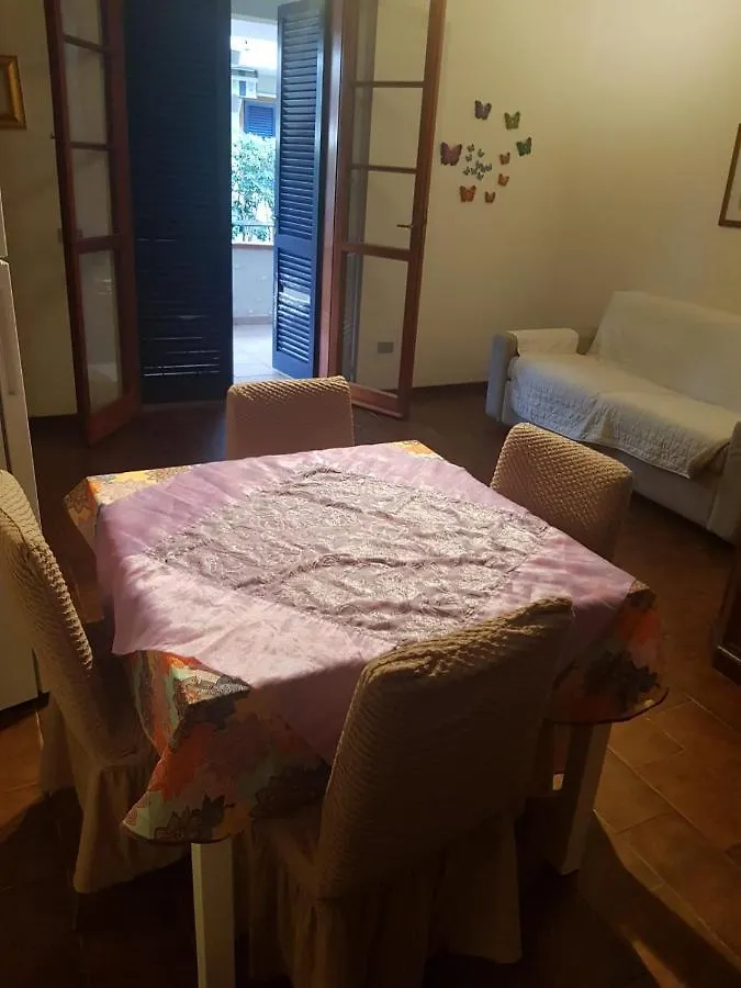 Casa Vacanze Claudia A Torre Del Lago Puccini Apartment Italy