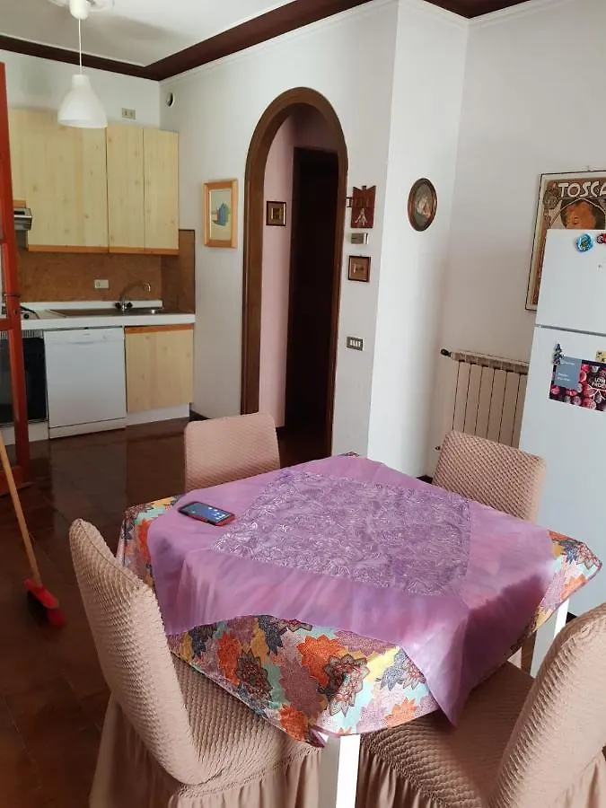 Casa Vacanze Claudia A Torre Del Lago Puccini Apartment